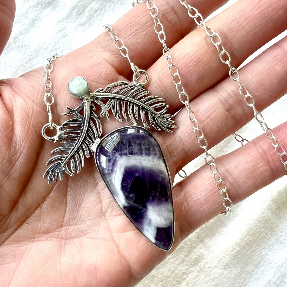 925 GORGEOUS! Feather Moonstone + Dream Amethyst Pendant Necklace
